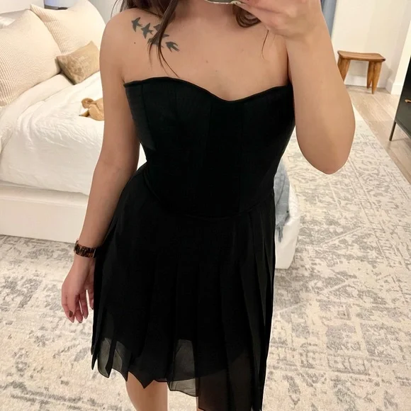 BCBGMaxAzria Dress - Picture 2 of 6